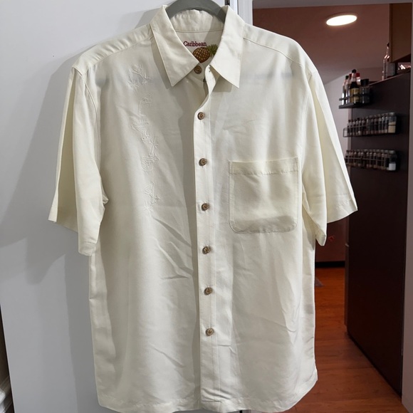 Caribbean Cream Cocktail Embroidered Short Sleeve Button Up Shirt Size Medium - Picture 3 of 6